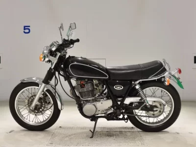 Yamaha SR400-3  с аукциона в Японии
