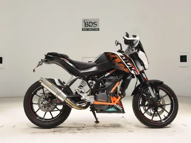 KTM  200 DUKE лот № 7861 оценка 5  с аукциона в Японии