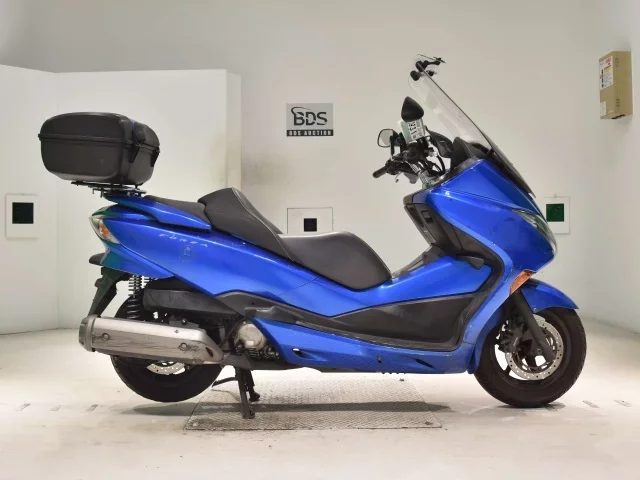 Honda FORZA Z лот № 2931 оценка 4  с аукциона в Японии