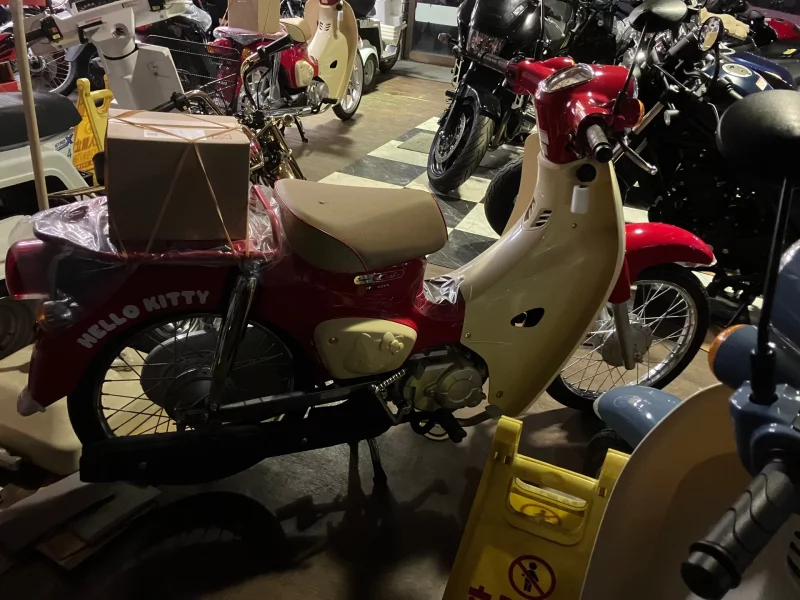 Honda SUPER CUB 50 HELLOKITTY