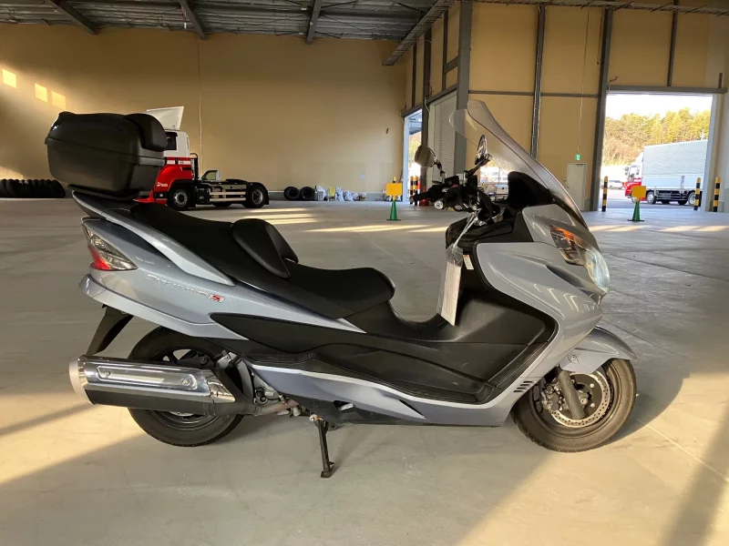 Suzuki SKYWAVE 250S-1 лот № 02013 оценка 4  с аукциона в Японии