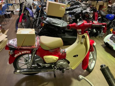 Honda SUPER CUB 110 HELLOKITTY