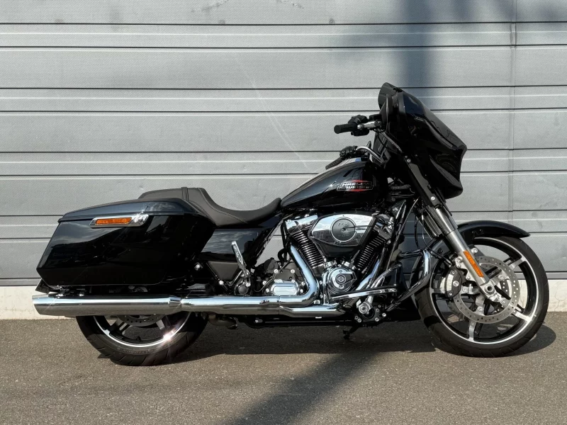 Harley-Davidson HARLEY FLHX1580 лот № 04054 оценка 4  с аукциона в Японии