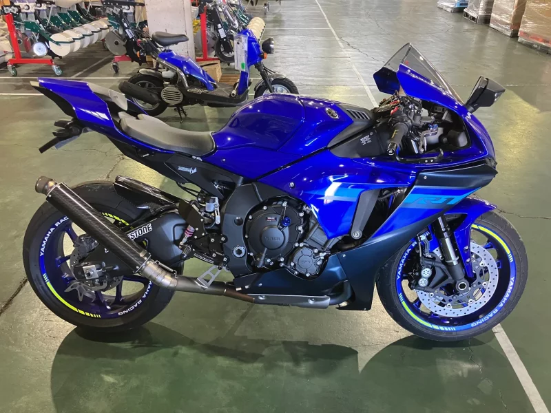 Yamaha YZF-R1 лот № 04065 оценка 4  с аукциона в Японии