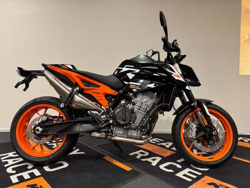 KTM  890DUKE GP лот № 04086 оценка 8  с аукциона в Японии