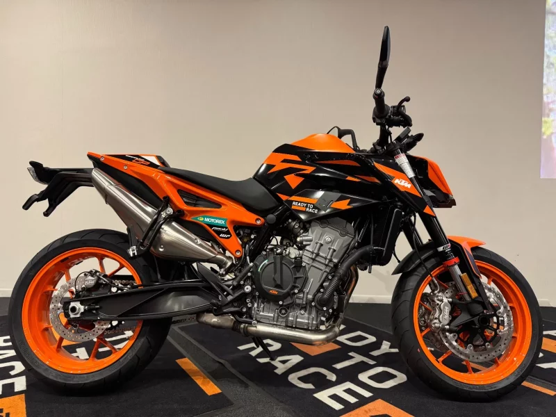 KTM  890DUKE GP лот № 04085 оценка 8  с аукциона в Японии