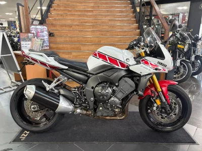 Yamaha FZ-1 FEATHER  с аукциона в Японии