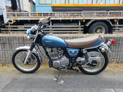 Yamaha SR400-1 лот № 00127 оценка 4  с аукциона в Японии 2