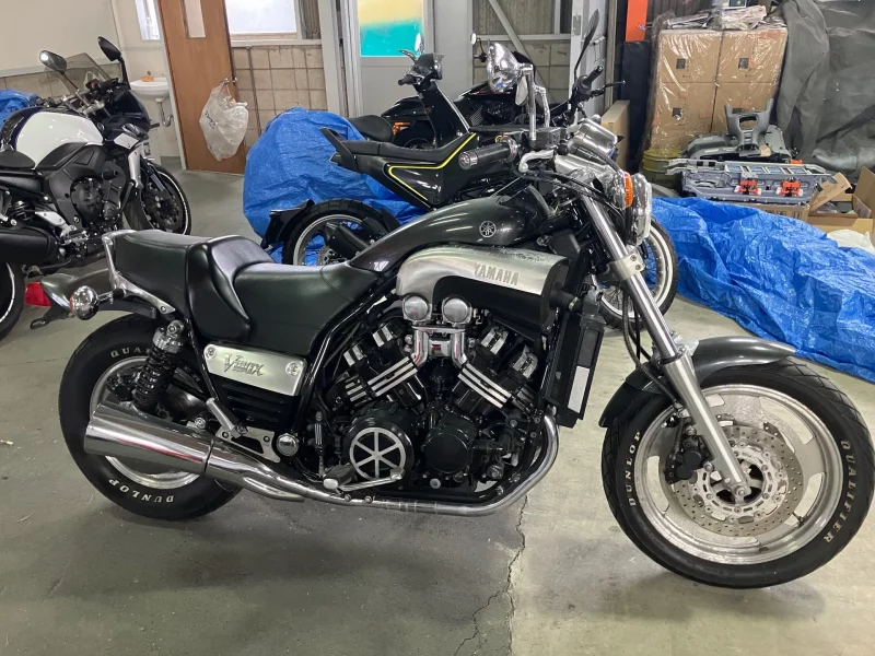 Yamaha V-MAX