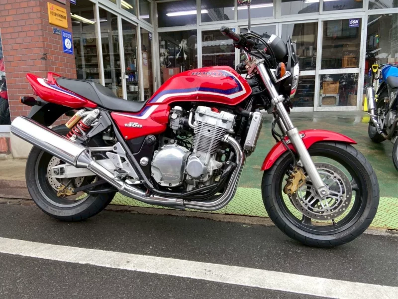 Honda CB1300SF лот № 00215 оценка 4  с аукциона в Японии