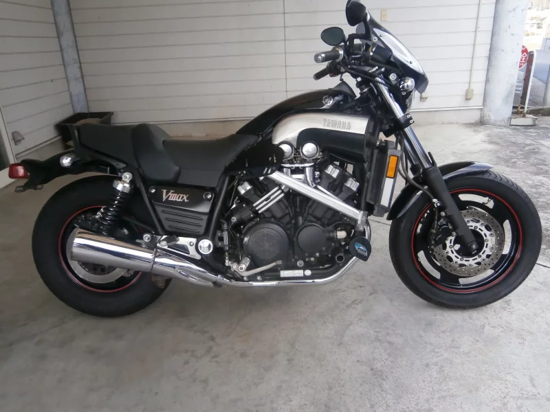 Yamaha V-MAX лот № 02220 оценка 4  с аукциона в Японии