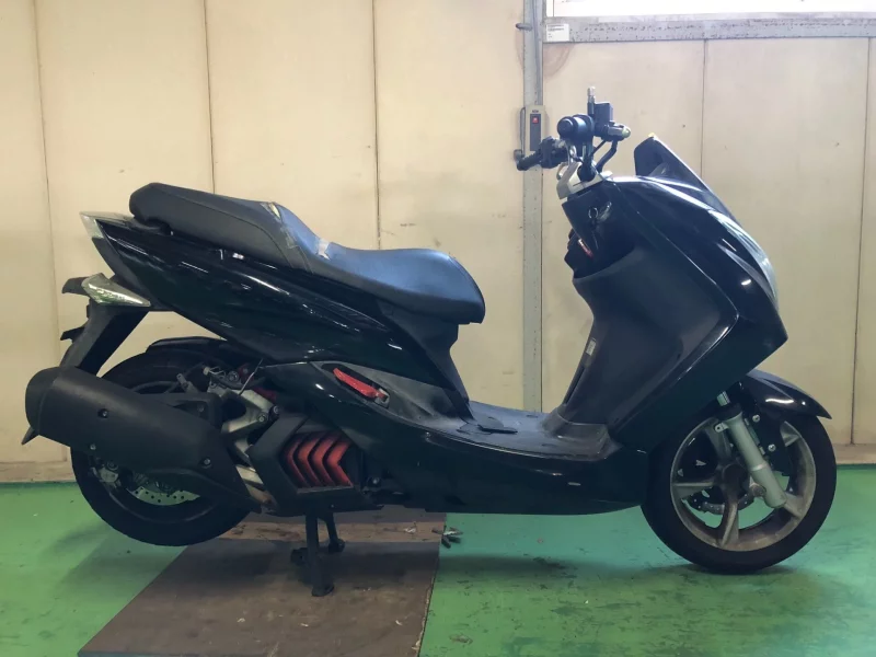 Yamaha MAJESTYS
