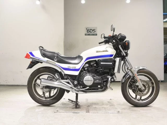 Honda VF750 SABER