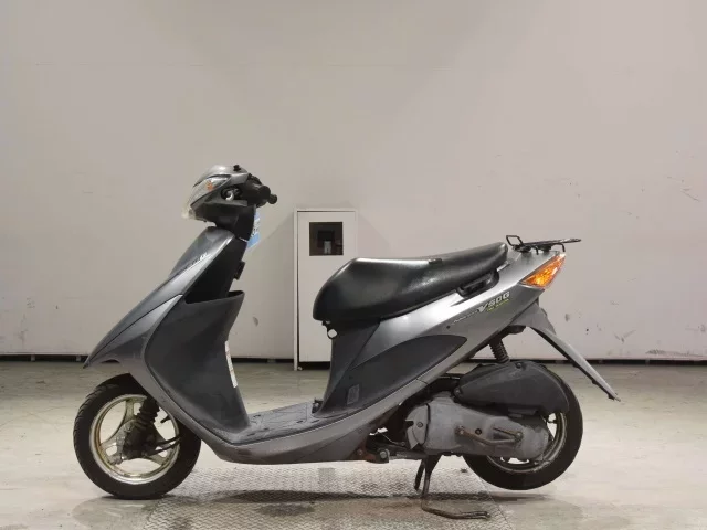 Suzuki ADDRESS V50