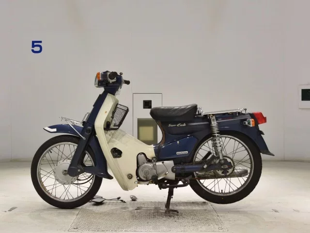 Honda C90