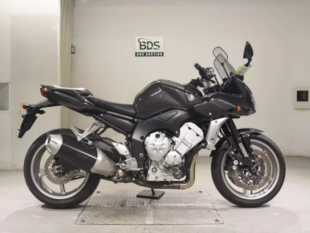 Yamaha FZ-1 FEATHER лот № 7676 оценка 5  с аукциона в Японии