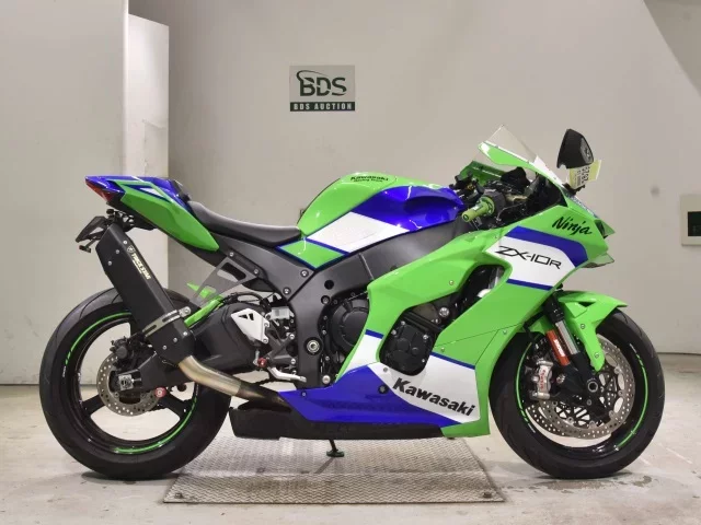Kawasaki ZX-10RA лот № 2629 оценка 5  с аукциона в Японии