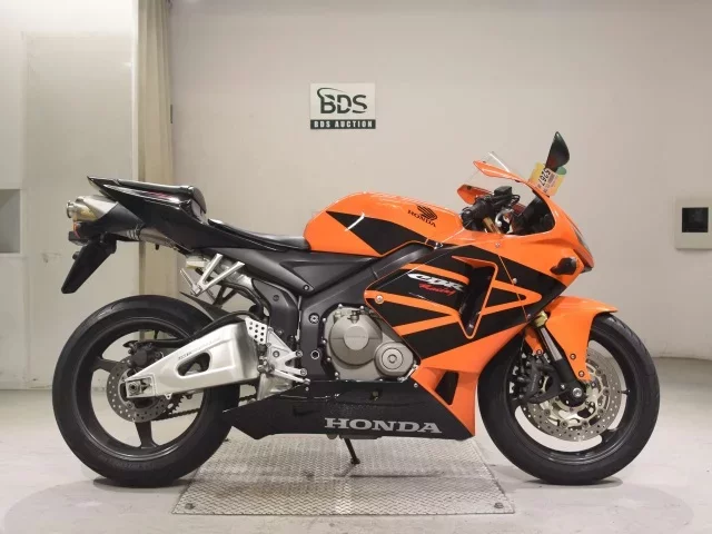 Honda CBR600RR лот № 5267 оценка 5  с аукциона в Японии