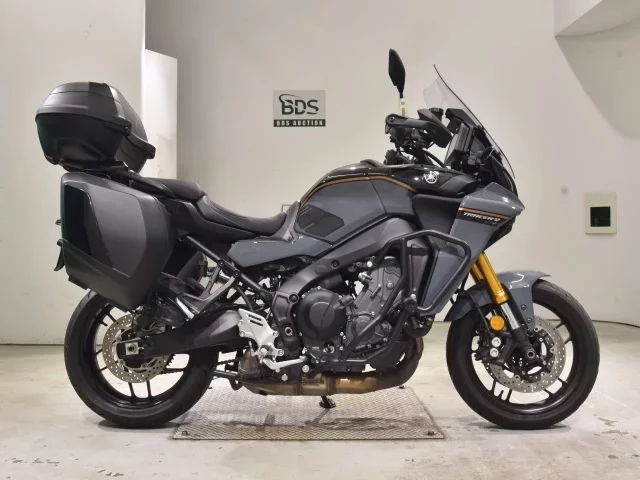 Yamaha TRACER 900 лот № 2536 оценка 6  с аукциона в Японии