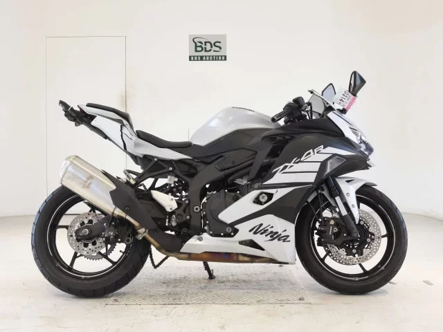 Kawasaki ZX-4R SE