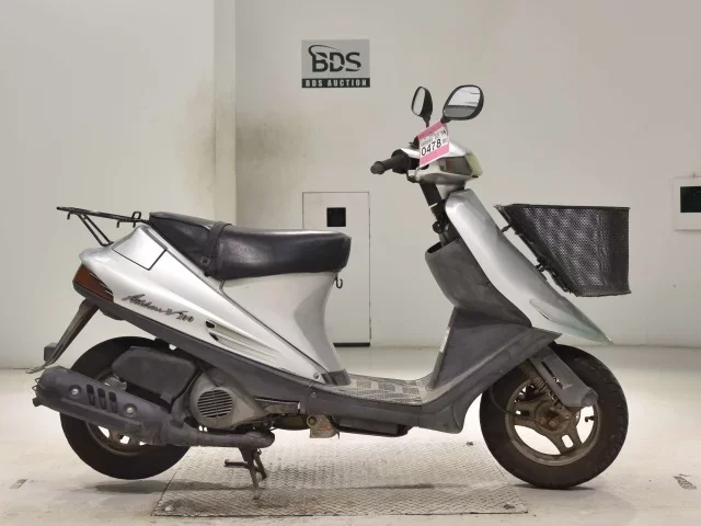 Suzuki ADDRESS V100
