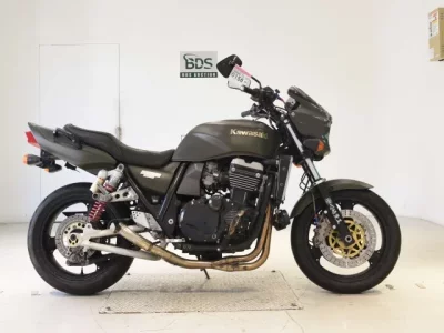 Kawasaki ZRX1100