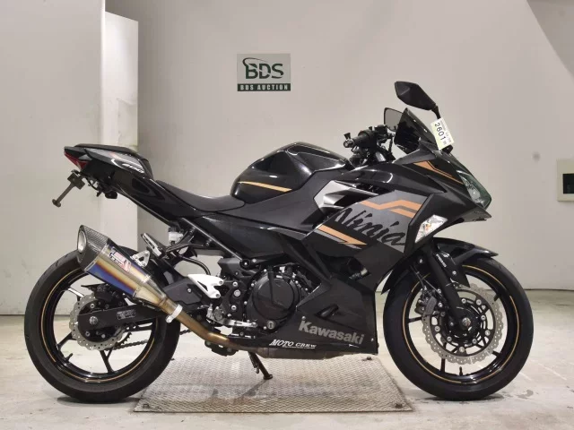Kawasaki NINJA400-2 лот № 2601 оценка 5  с аукциона в Японии