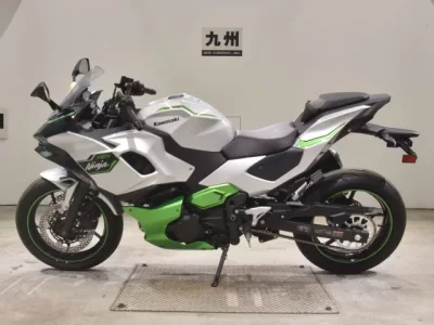 Kawasaki NINJA7 HYBRID  с аукциона в Японии
