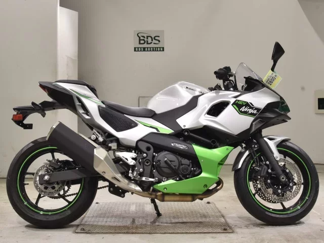 Kawasaki NINJA7 HYBRID лот № 2600 оценка 5  с аукциона в Японии