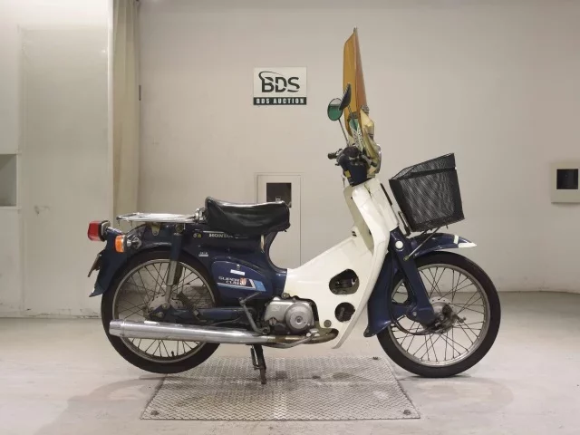 Honda C90