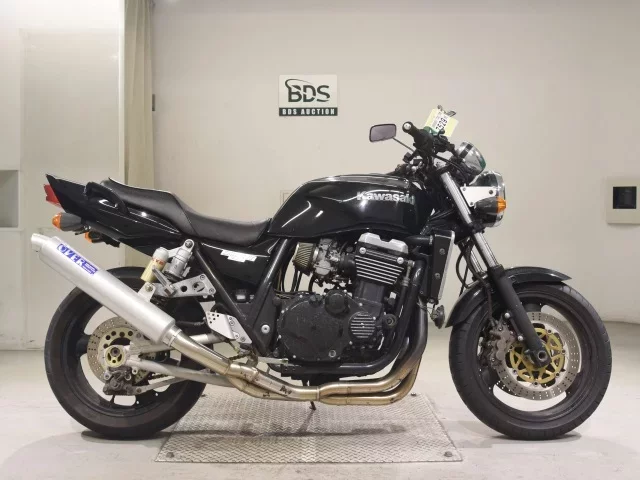 Kawasaki ZRX1100 лот № 7529 оценка 4  с аукциона в Японии