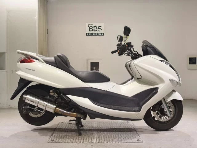 Yamaha MAJESTY 250-4 лот № 5269 оценка 4  с аукциона в Японии