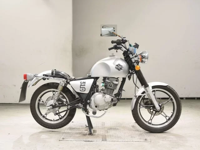 Suzuki GN125H