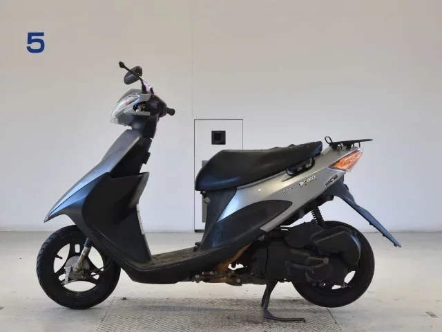 Suzuki ADDRESS V50