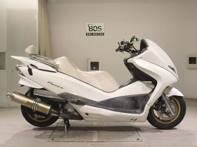 Honda FORZA ABS лот № 7554 оценка 4  с аукциона в Японии