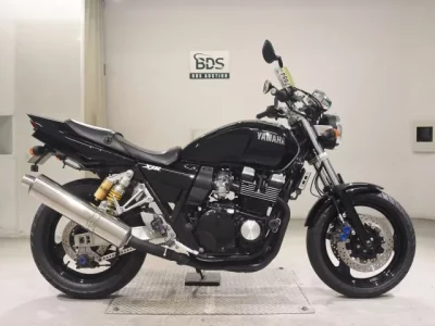 Yamaha XJR400R-3  с аукциона в Японии