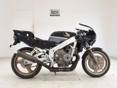 Honda CBR400RR-1 SHO LOUIS NOT EQUIPPED