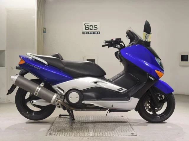 Yamaha T-MAX500 лот № 5166 оценка 5  с аукциона в Японии