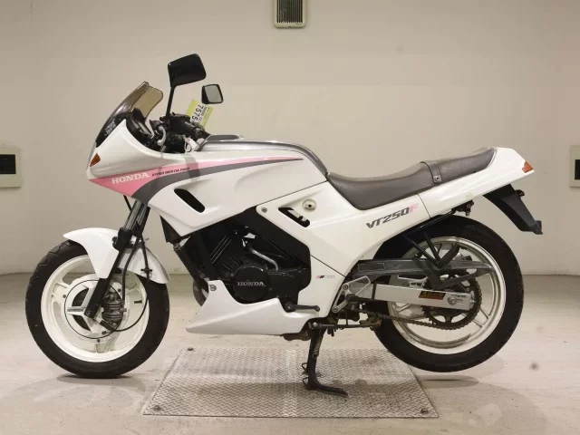 Honda VT250F