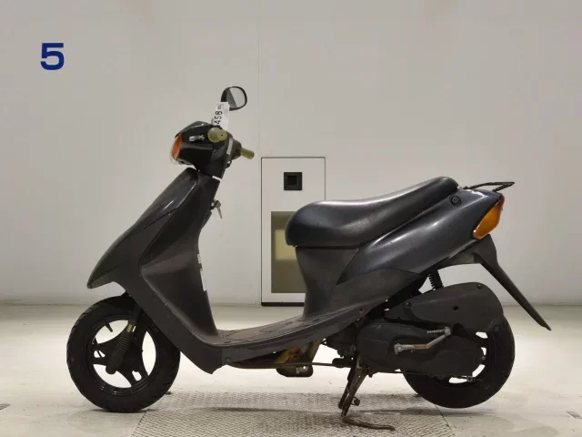 Suzuki LET S2