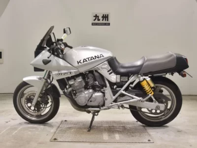 Suzuki GSX250 KATANA