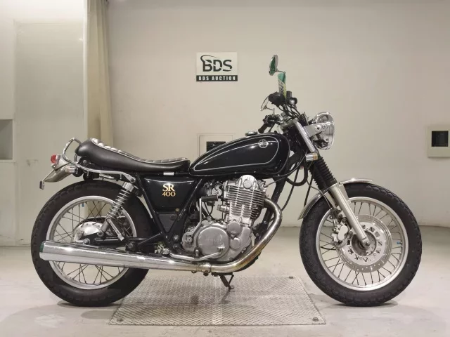 Yamaha SR400-3
