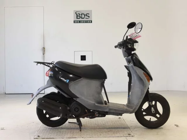 Suzuki LET S4