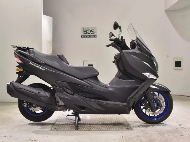 Suzuki BURGMAN 400A лот № 2651 оценка 5  с аукциона в Японии