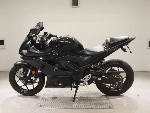 Yamaha YZF-R25A
