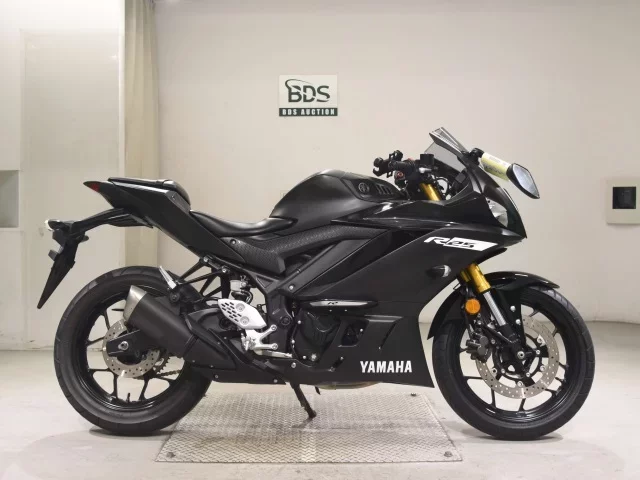 Yamaha YZF-R25 лот № 7603 оценка 5  с аукциона в Японии
