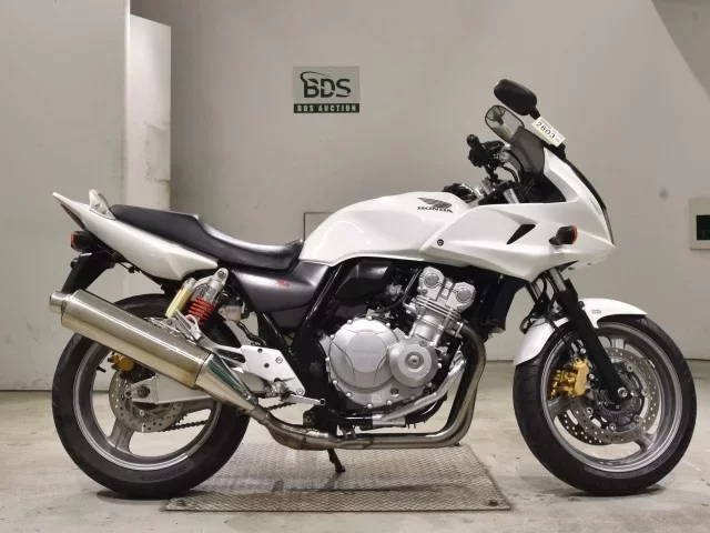 Honda CB400SFV-4 BOLDORABS лот № 2603 оценка 5  с аукциона в Японии