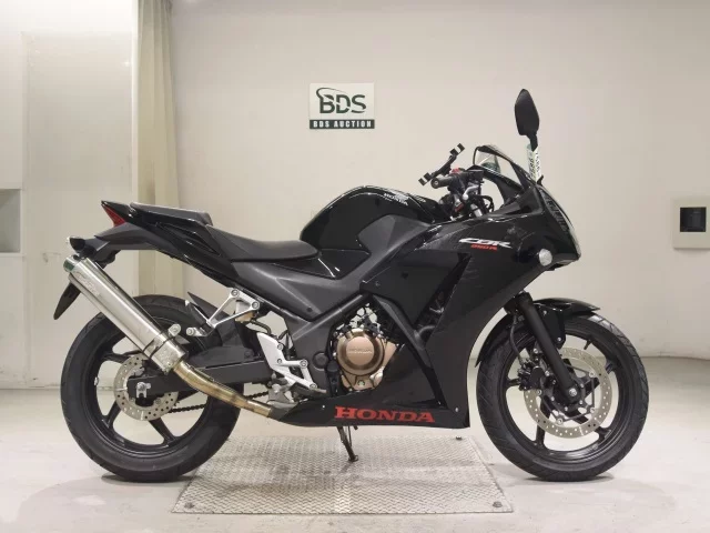 Honda CBR250R лот № 7586 оценка 4  с аукциона в Японии