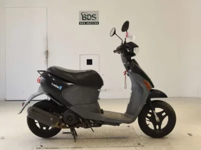 Suzuki LET S4