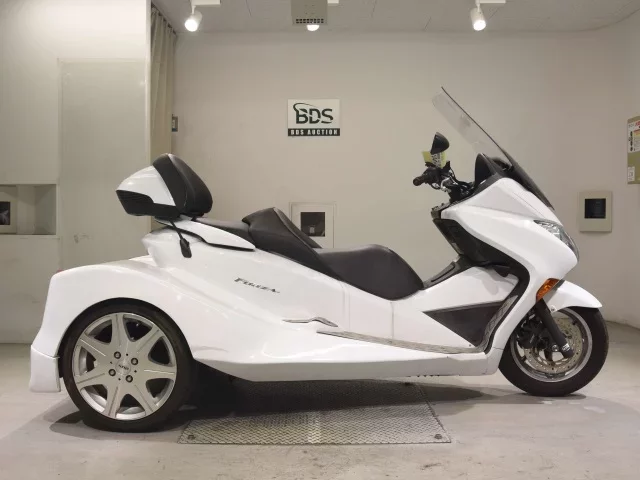 Honda FORZA X-3 TRIKE